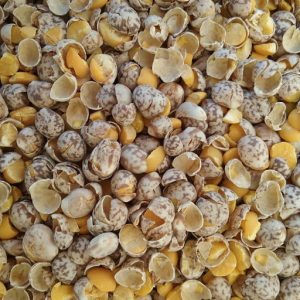 T & R Lupins Crushed 25kg